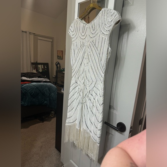 White sequined 1920s style flapper dress - Picture 2 of 2